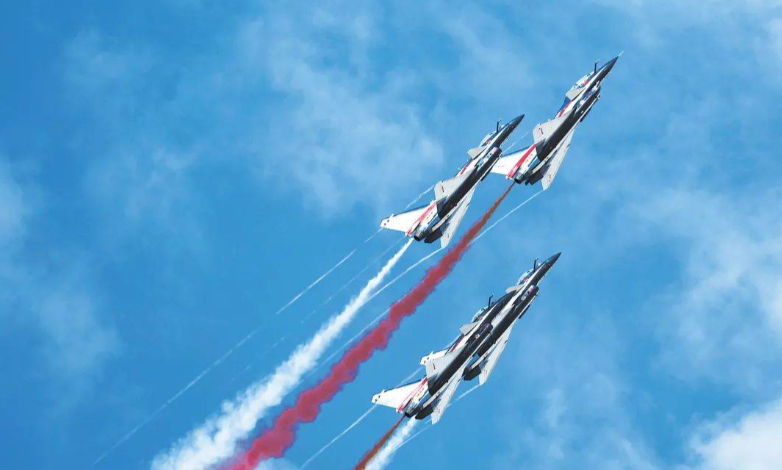 空军航空开放活动 飞行展示更加突出观赏性
