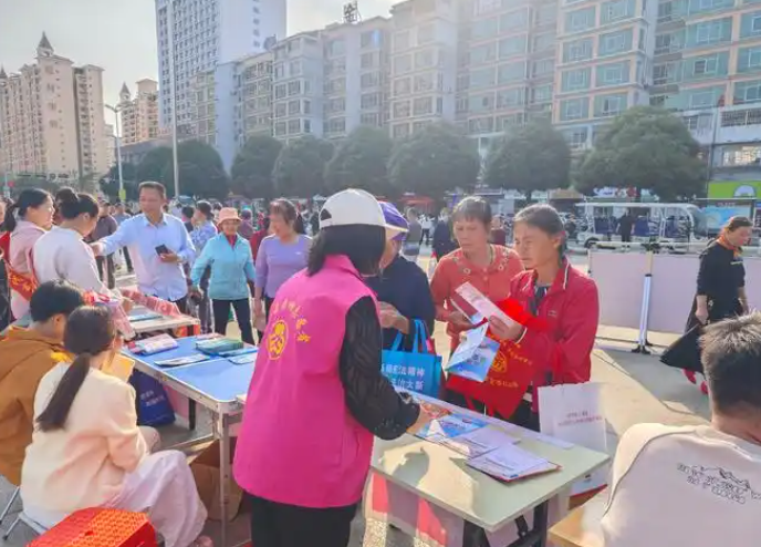 今年以来110万余人次青年志愿者参与基层普法