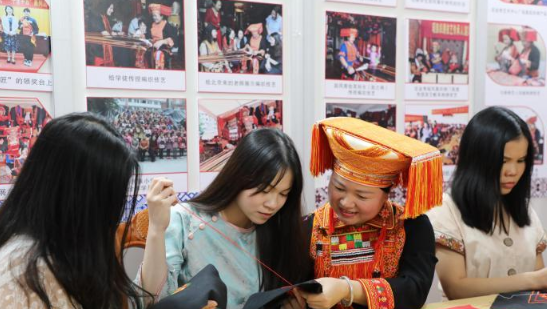 东盟青年创作百余件AI作品传播中国非遗
