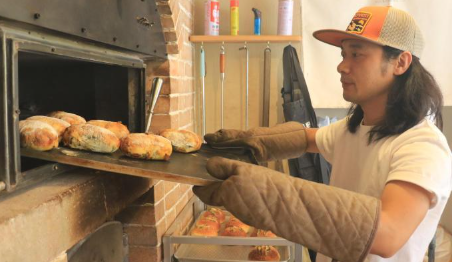 柴窑面包飘香浙江杭州乡野 烟火气如何融入乡村发展？