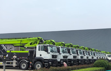 海外媒体探访中国智能工厂 “分钟级”生产效率引关注的配图