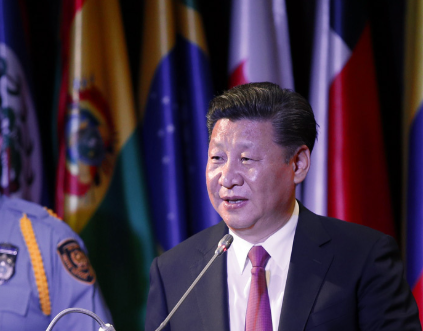 习近平:坚持“拉手”而不是“松手”、“延链”而不是“断链”的配图