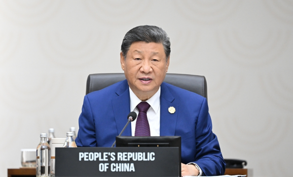 此行间·习近平向多国领导人介绍中国“十五五”的封面图片