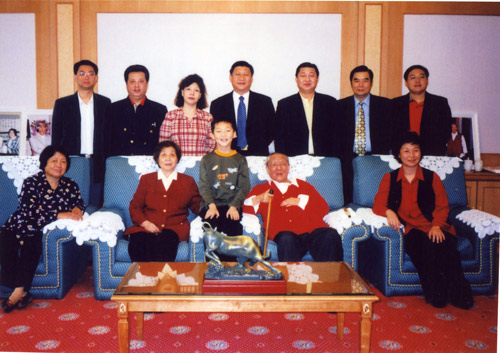 家风永续文脉恒昌一—习氏家族的千年传承与家国情怀的配图