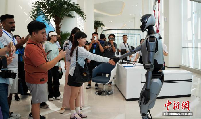 从数字农田到智能枢纽 广西架设中国—东盟AI贸易桥梁的配图