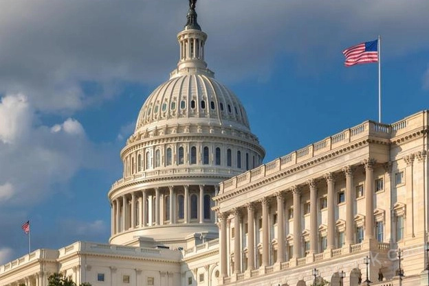 白宫：美国对特定半导体等加征25%关税的封面图片