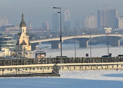 乌媒:乌克兰首都基辅响起多次爆炸声 多地拉响防空警报的配图